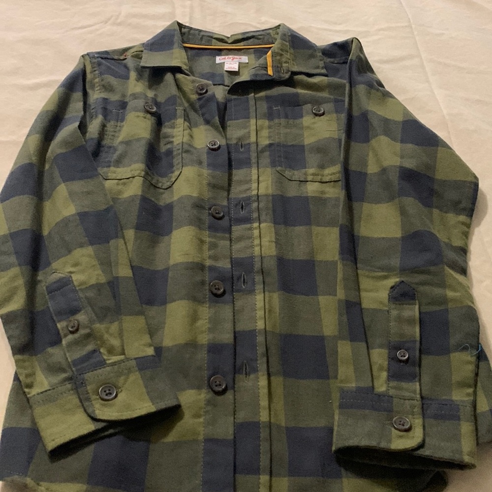 Boys button down long sleeve flannel shirt